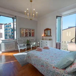 Apartment Romantic And Charming Florenz